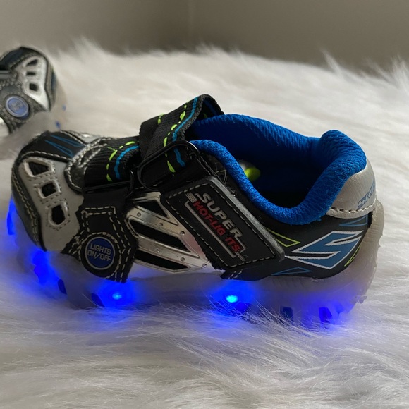 boys sketchers size 5